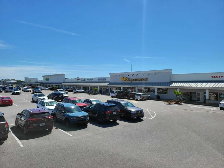 4265 Tamiami Trl, Port Charlotte, FL à louer - Photo du bâtiment - Image 1 de 6