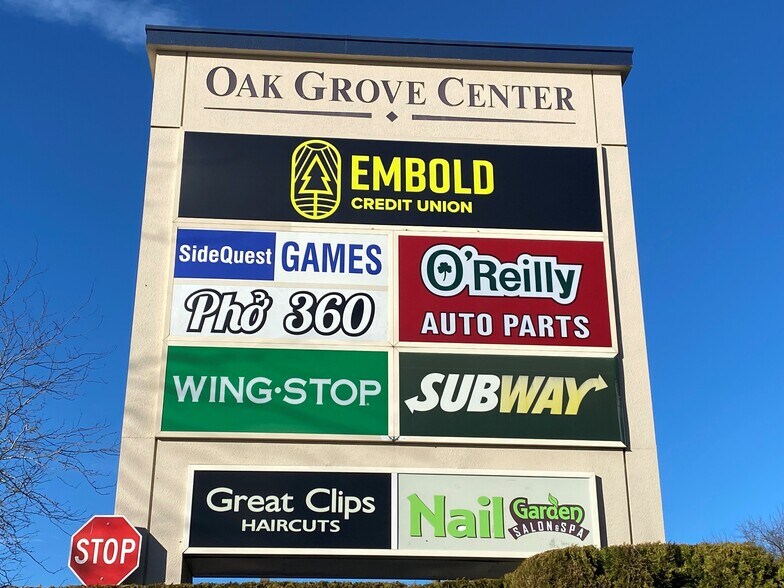 15003-15121 SE McLoughlin Blvd, Milwaukie, OR à louer - Photo du bâtiment - Image 2 de 5