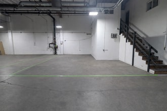 3901 SE Naef Rd, Portland, OR for lease Interior Photo- Image 2 of 8