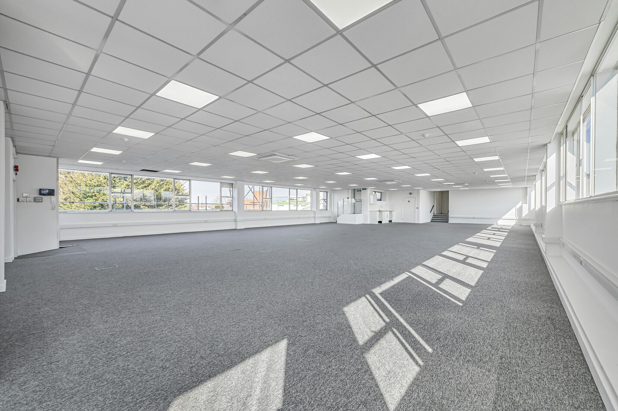 64 London Rd, Morden for lease Building Photo- Image 1 of 7