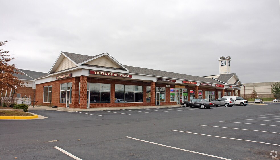 46005 Regal Plz, Sterling, VA à louer - Photo du bâtiment - Image 3 de 3