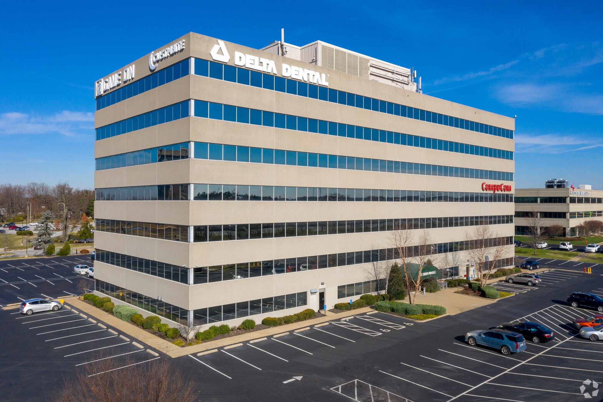 10100 Linn Station Rd, Louisville, KY à louer Photo principale- Image 1 de 15