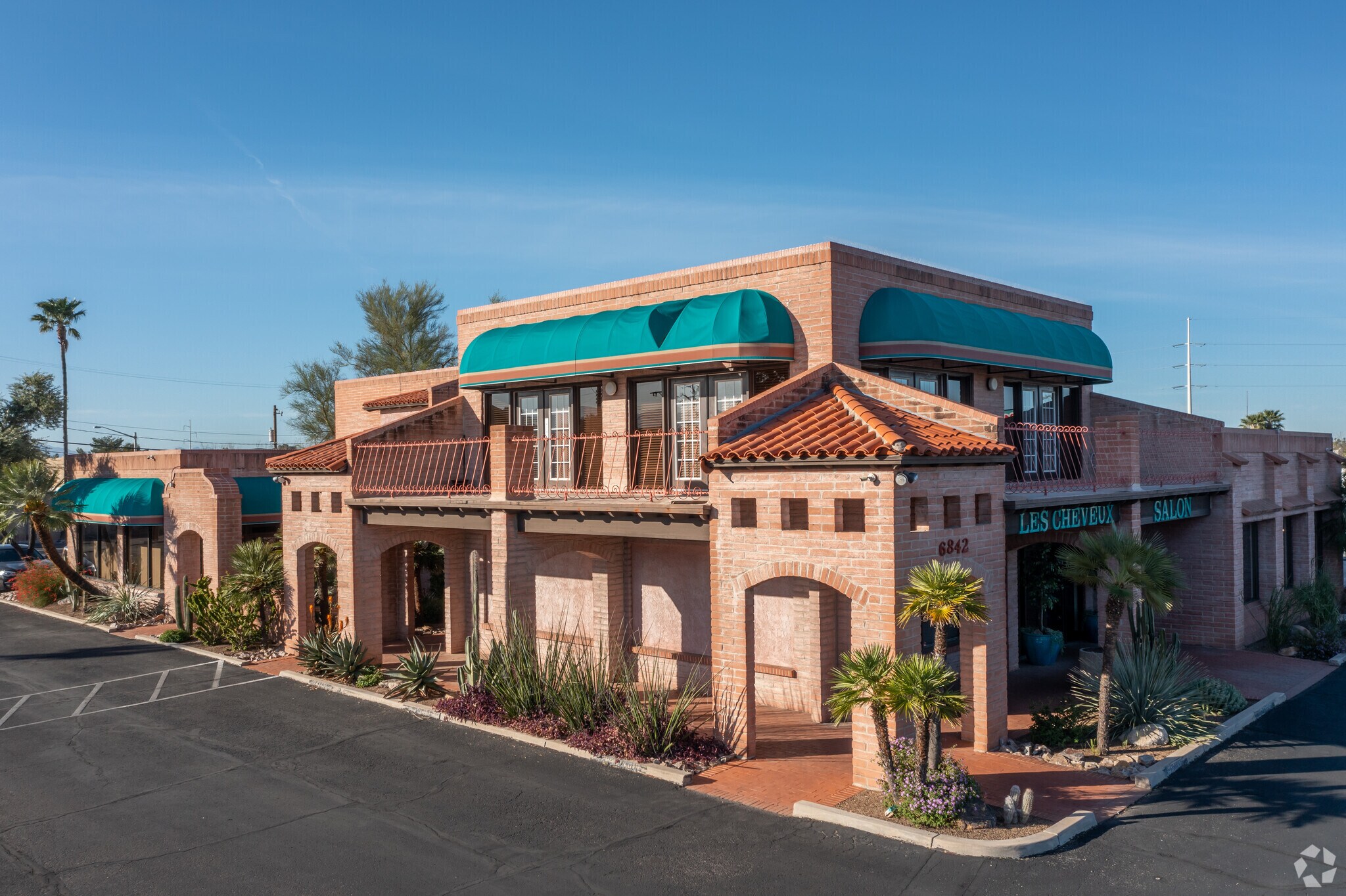 6842 E Tanque Verde Rd, Tucson, AZ à louer Photo du bâtiment- Image 1 de 15