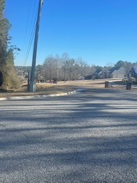 509 Spring run, Lizella, GA for sale - Building Photo - Image 2 of 7