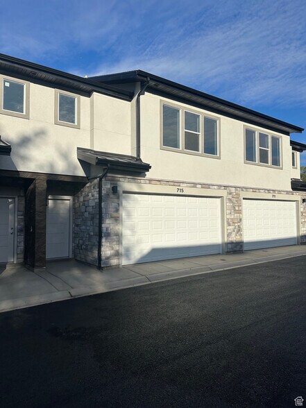 711 350 E, Ogden, UT à vendre - Photo principale - Image 2 de 7