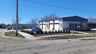 821 E Park St, Olathe KS - Warehouse