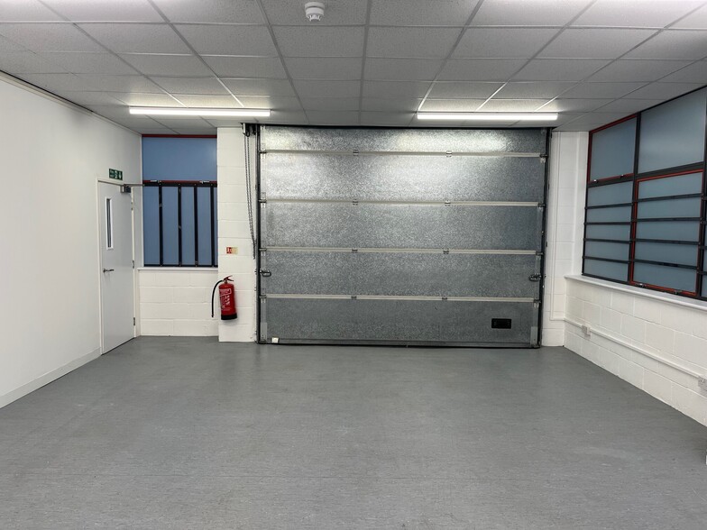 14-24 Howard Way, Newport Pagnell for lease - Building Photo - Image 3 of 18