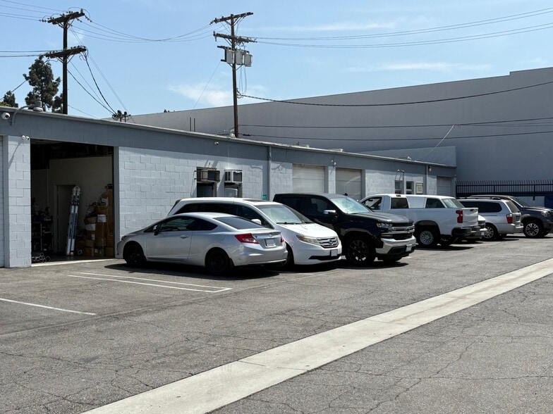 4720-4722 San Fernando Rd, Glendale, CA for lease - Building Photo - Image 2 of 3