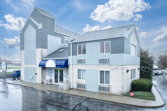 More details for 2039 East Harbor Rd, Port Clinton, OH - Multifamily for Sale