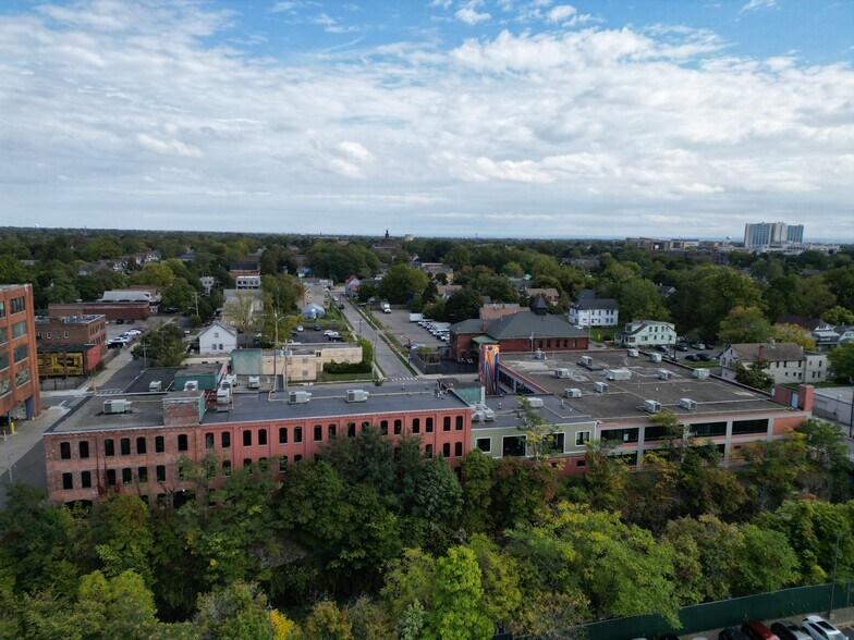 45 Jewett Ave, Buffalo, NY à louer - Photo du bâtiment - Image 3 de 15