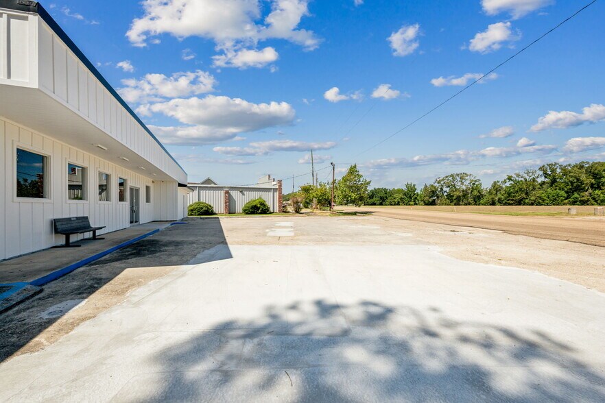 1705 C M Fagan Dr, Hammond, LA à vendre - Photo du bâtiment - Image 2 de 13