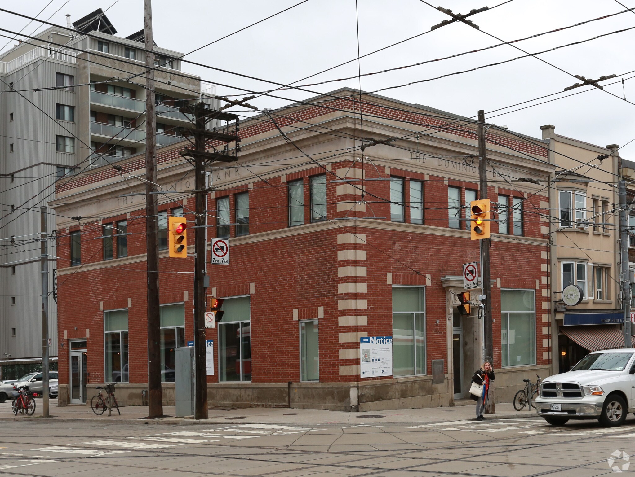 421 Roncesvalles Av, Toronto, ON à louer Photo principale- Image 1 de 5