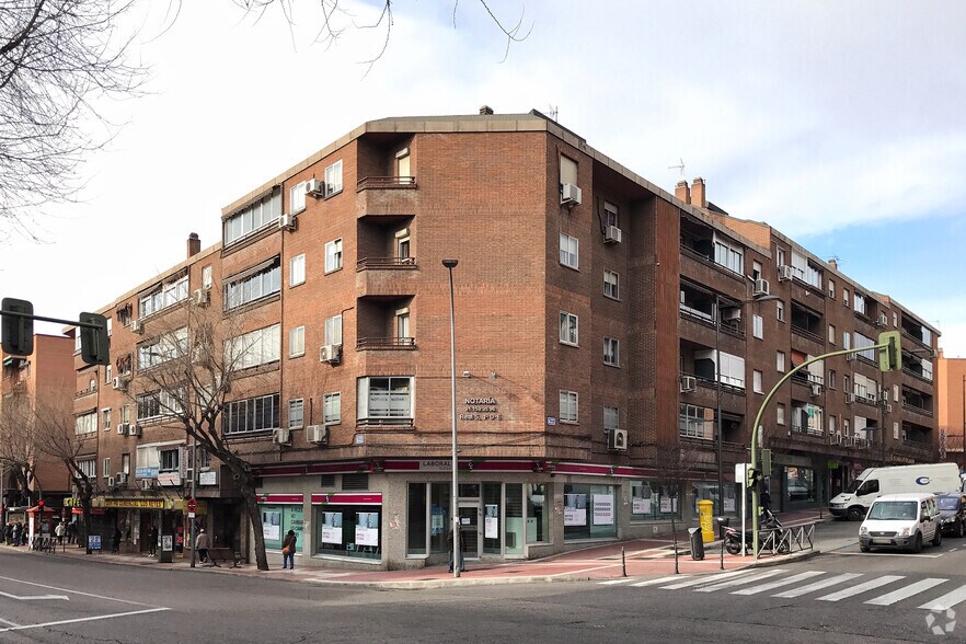 Calle Real, 5, San Sebastián de los Reyes, Madrid à vendre - Photo du bâtiment - Image 2 de 2