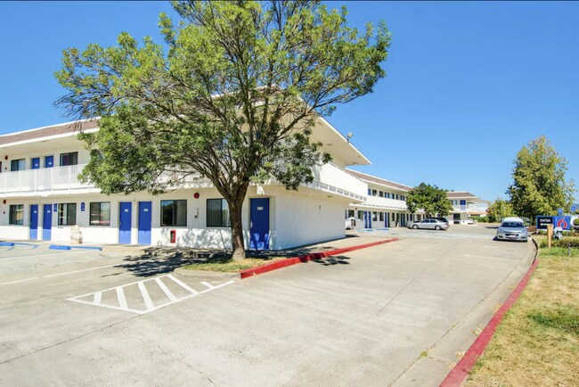 Plus de détails pour 1250 Twin View Blvd, Redding, CA - Services hôteliers à vendre