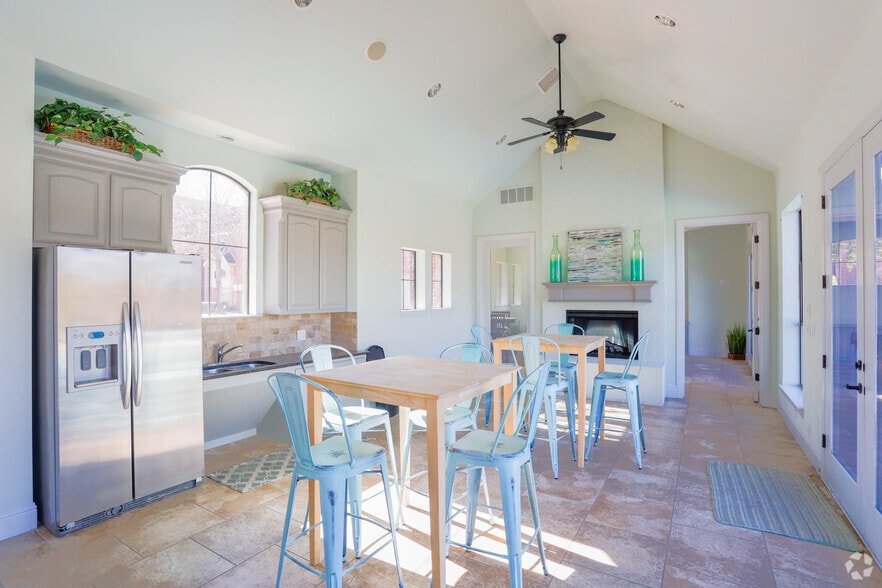 2570 Justin Rd, Highland Village, TX for lease - Interior Photo - Image 2 of 71