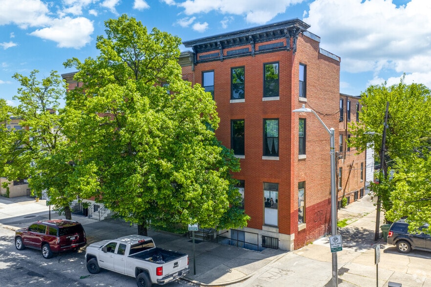 211 E 25th St, Baltimore, MD for sale - Primary Photo - Image 1 of 27