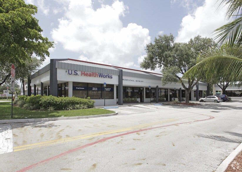 933-1007 W Commercial Blvd, Fort Lauderdale, FL à louer - Photo principale - Image 3 de 4