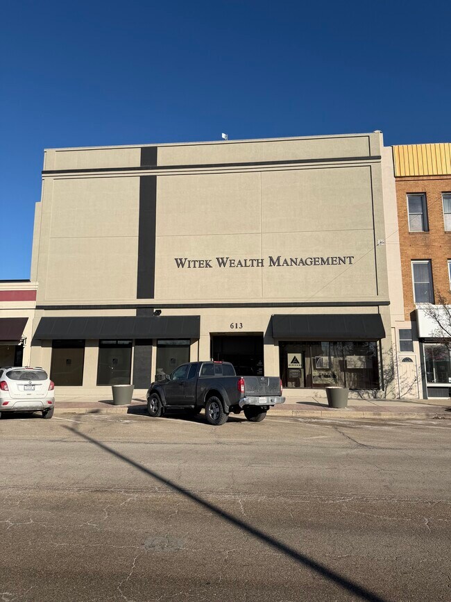 More details for 613 1st St, LaSalle, IL - Office for Lease