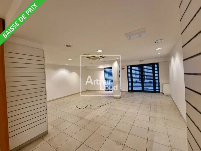 Commerce de détail dans Melun à louer - Photo intérieure - Image 2 de 7