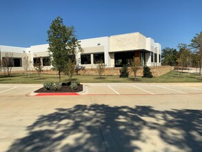 380 S Nolen Dr, Southlake, TX for lease Building Photo- Image 2 of 3