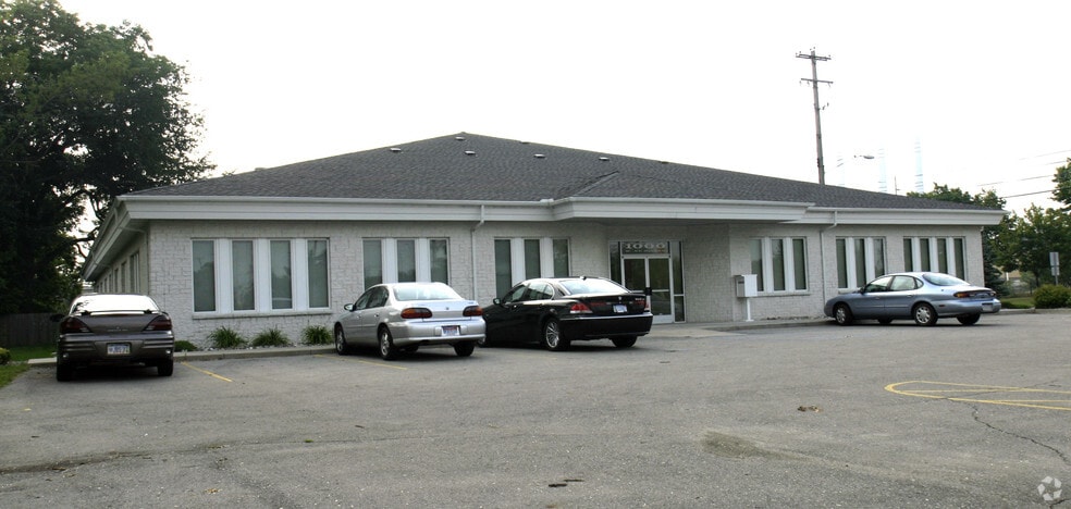 1000 W Saint Joseph St, Lansing, MI à louer - Photo du bâtiment - Image 2 de 28