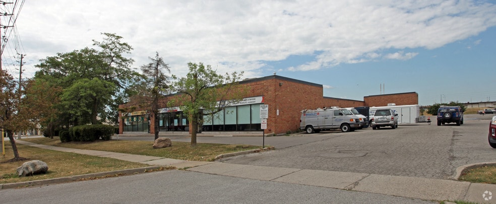 1071-1111 Britannia Rd E, Mississauga, ON à louer - Photo du bâtiment - Image 2 de 2