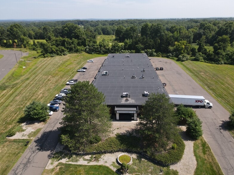 18 Thompson Rd, East Windsor, CT for sale - Building Photo - Image 3 of 21