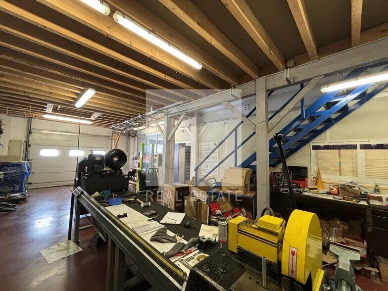 Flex dans Saint-Quentin-Fallavier à louer - Photo intérieure - Image 2 de 11