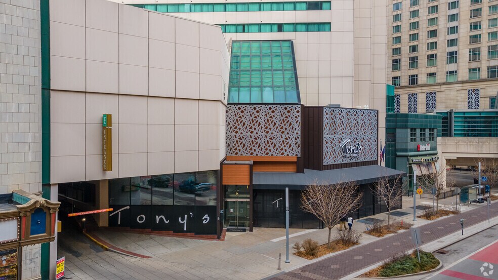 110 W Washington St, Indianapolis, IN à louer - Photo du bâtiment - Image 3 de 4