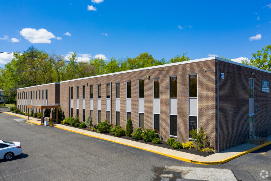 811 Church Rd, Cherry Hill, NJ for lease - Building Photo - Image 1 of 5