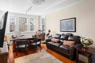 70 Main St, Southampton, NY for lease Interior Photo- Image 1 of 6