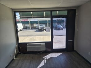 8034 Culebra Rd, San Antonio, TX for lease Interior Photo- Image 2 of 7