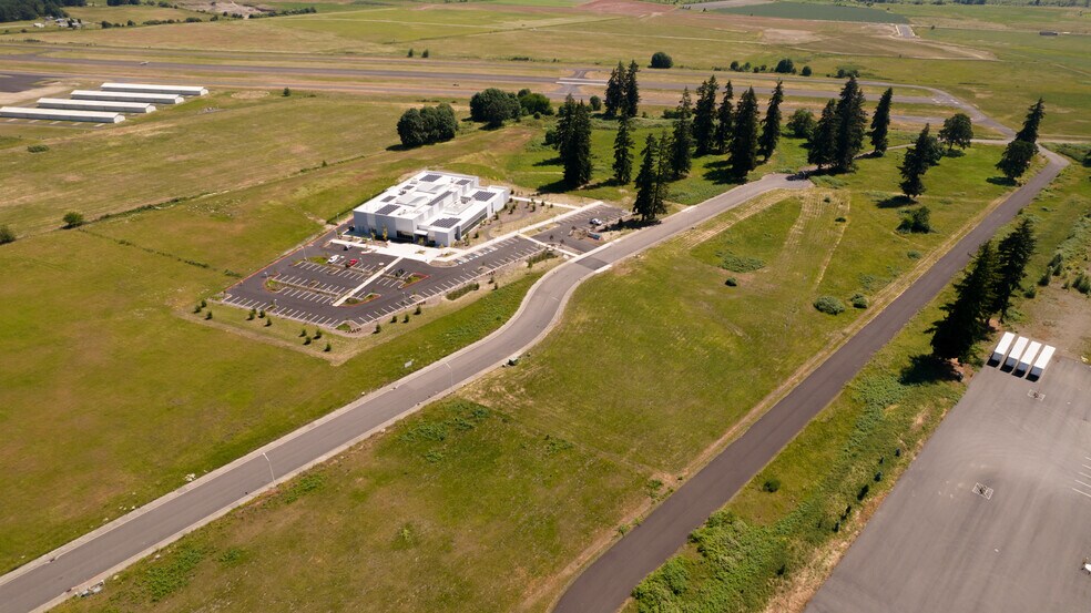 NE Wagner Court, Scappoose, OR à louer - Aérien - Image 3 de 7
