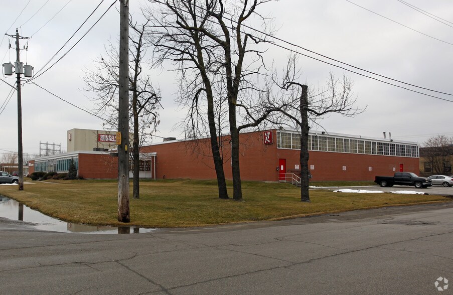 70 Coronet Rd, Toronto, ON for sale - Primary Photo - Image 1 of 1