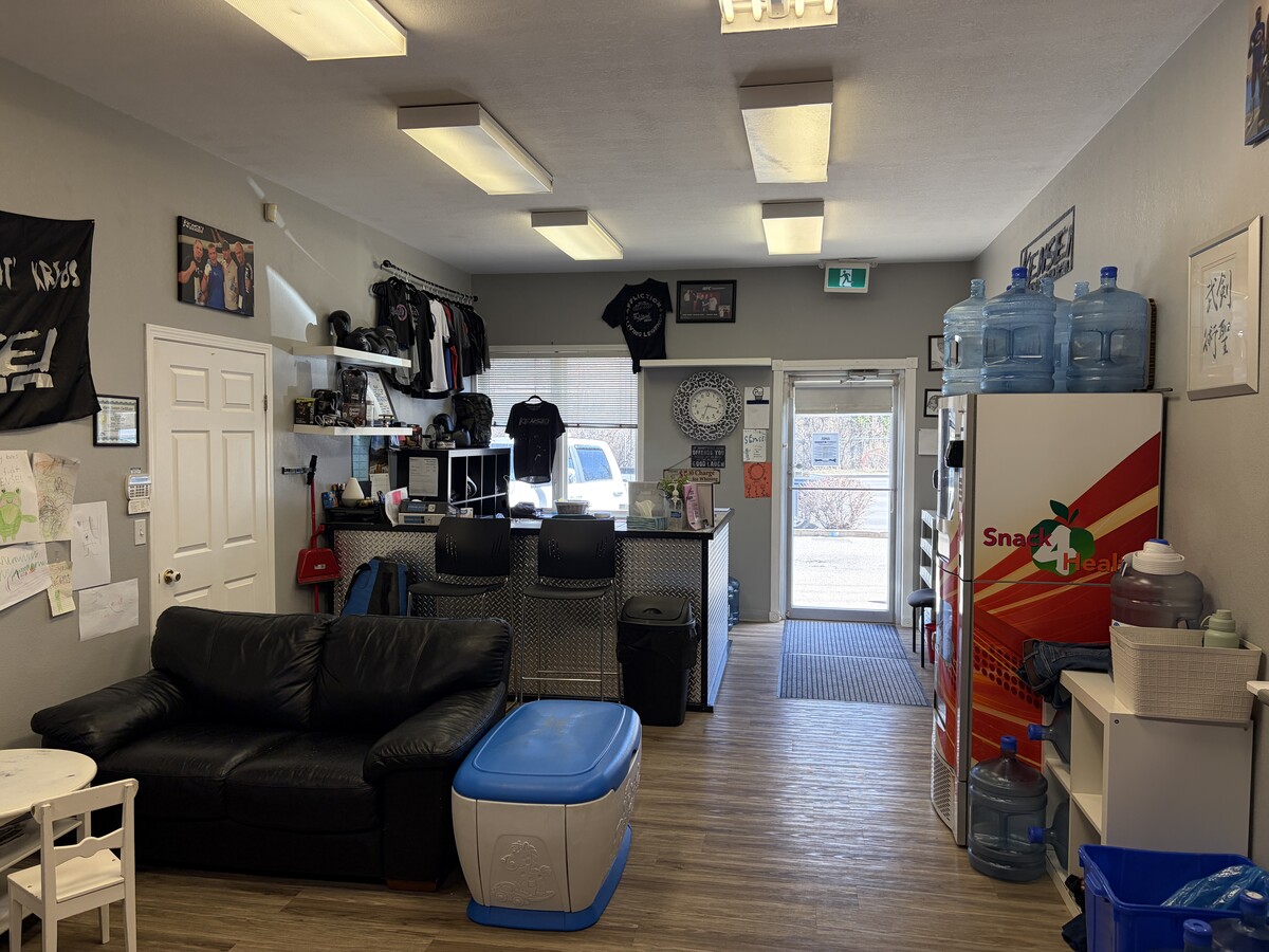 4768 Riverside Dr, Red Deer, AB T4N 2N7 - Unit 2 & 3 - - Interior Photo - Image 2 of 17