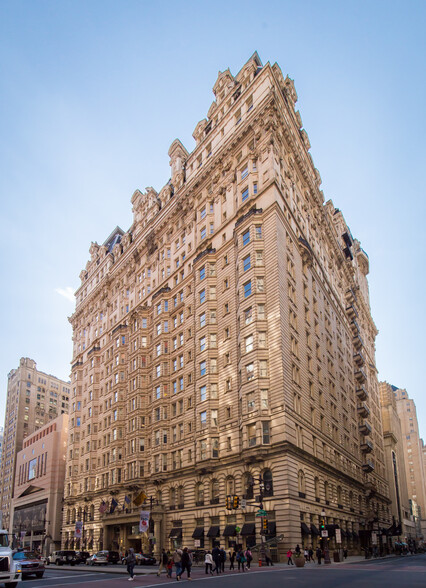 200 S Broad St, Philadelphia, PA for lease - Building Photo - Image 1 of 10