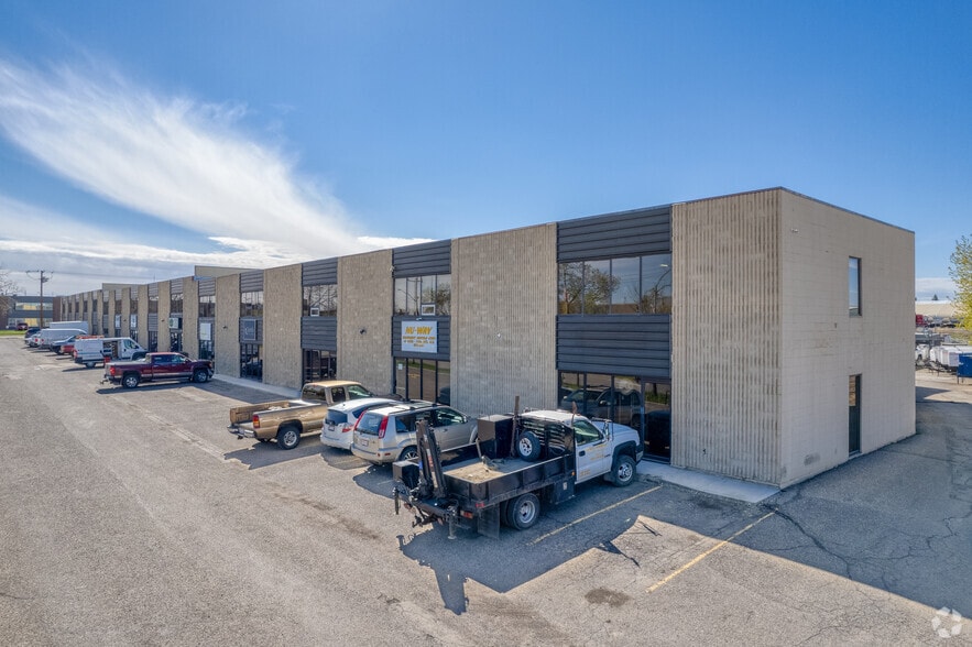 4063 74th Ave SE, Calgary, AB for lease - Building Photo - Image 3 of 6