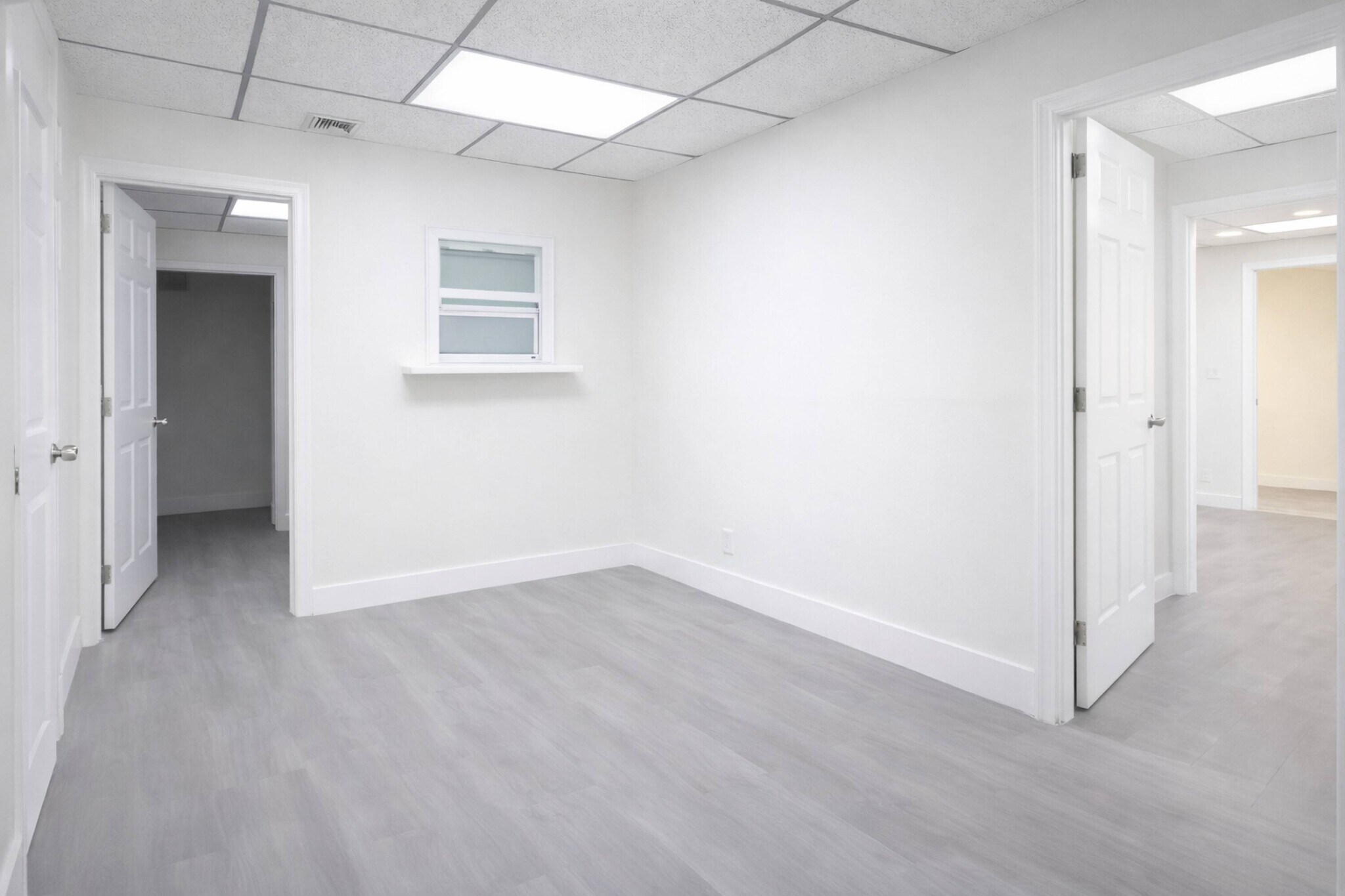 3383 NW 7th St, Miami, FL à louer Photo intérieure- Image 1 de 5