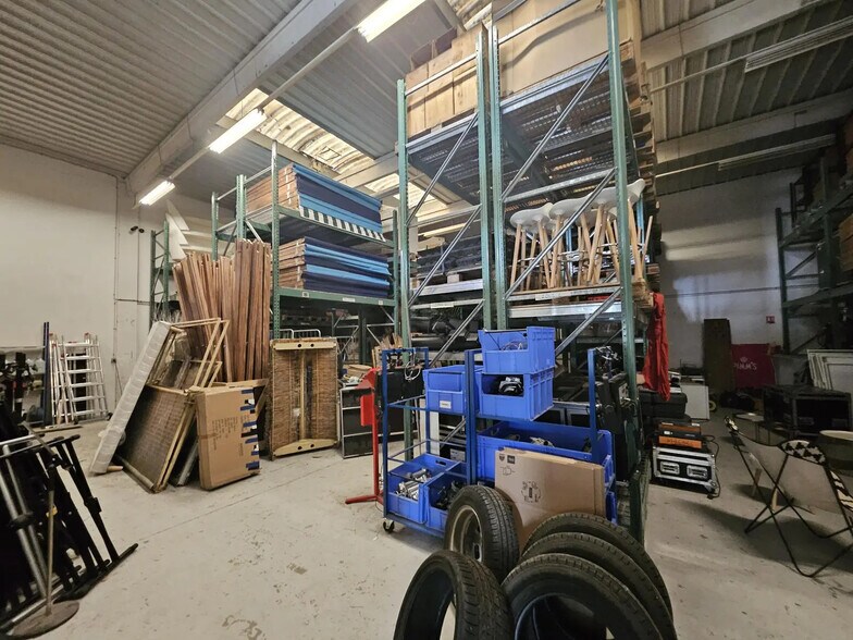 Flex dans Moissy-Cramayel à louer - Photo du bâtiment - Image 1 de 5