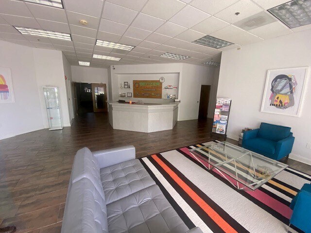 5908 Breckenridge Pky, Tampa, FL à vendre - Photo intérieure - Image 2 de 13