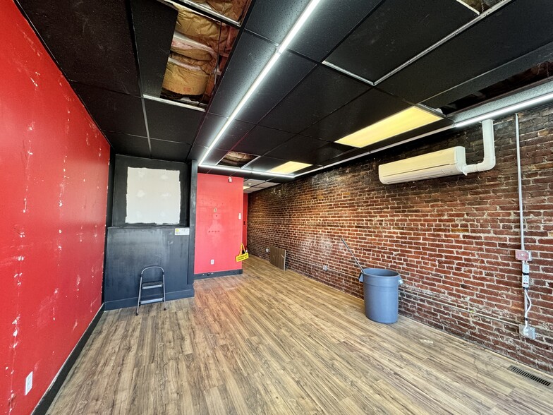 466-470 Salem St, Medford, MA for lease - Interior Photo - Image 2 of 16