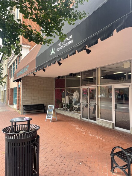 208 N Main St, Blacksburg, VA for sale - Building Photo - Image 1 of 8