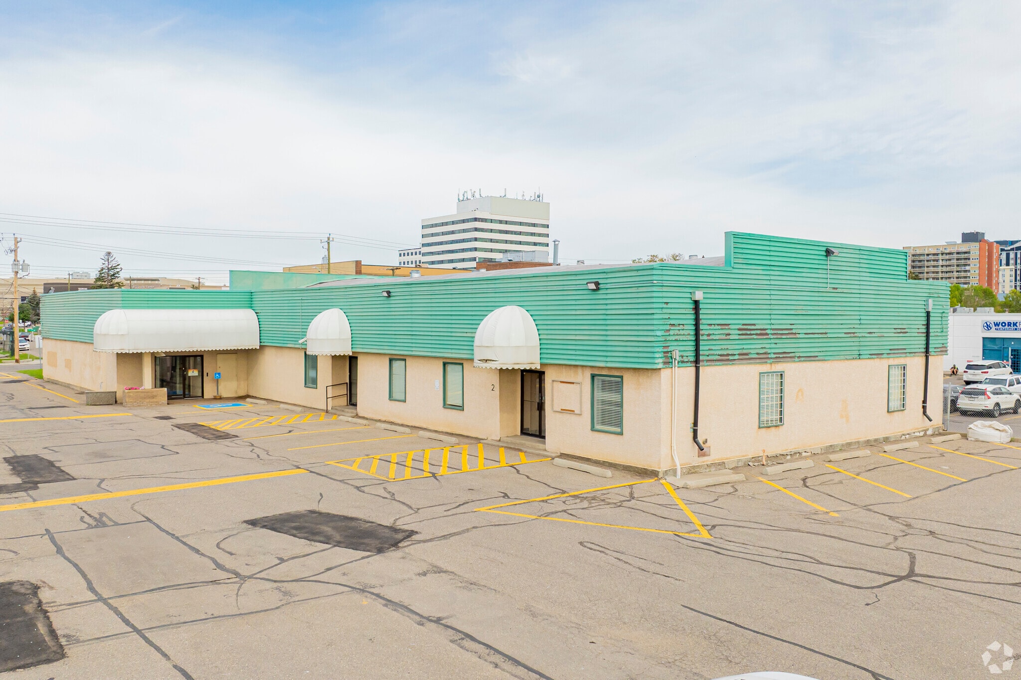 6110 1A St SW, Calgary, AB for lease Primary Photo- Image 1 of 4