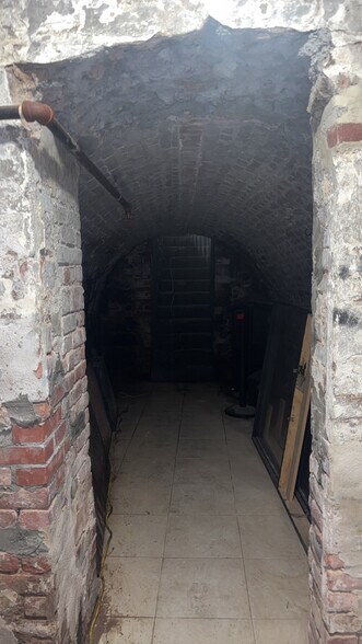 192 Bay St, Staten Island, NY for lease - Building Photo - Image 3 of 9