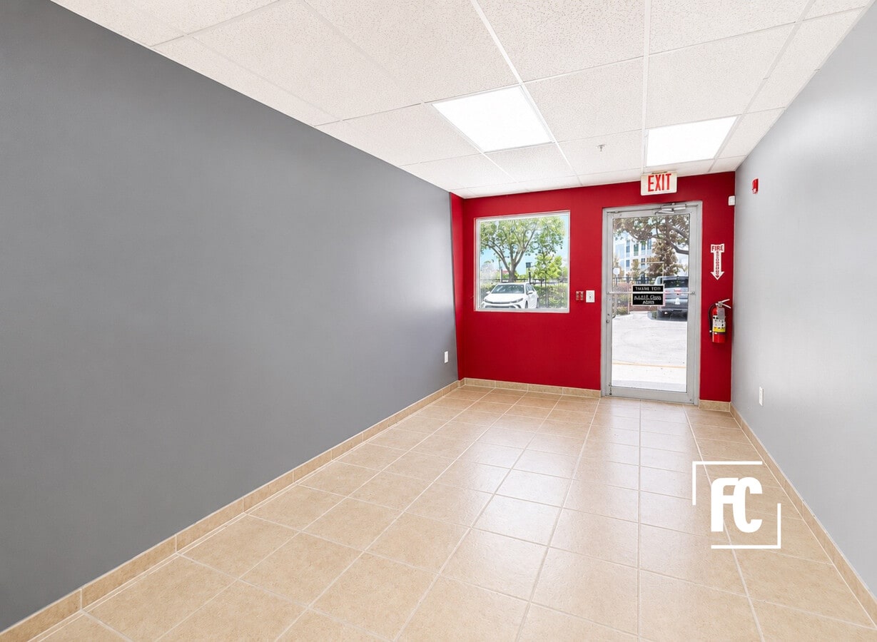 450-494 NW Lake Whitney Pl, Port Saint Lucie, FL 34986 - Unit 482 -  - Interior Photo - Image 1 of 5
