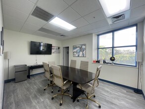 2505 Metrocentre Blvd, West Palm Beach, FL for lease Interior Photo- Image 1 of 12