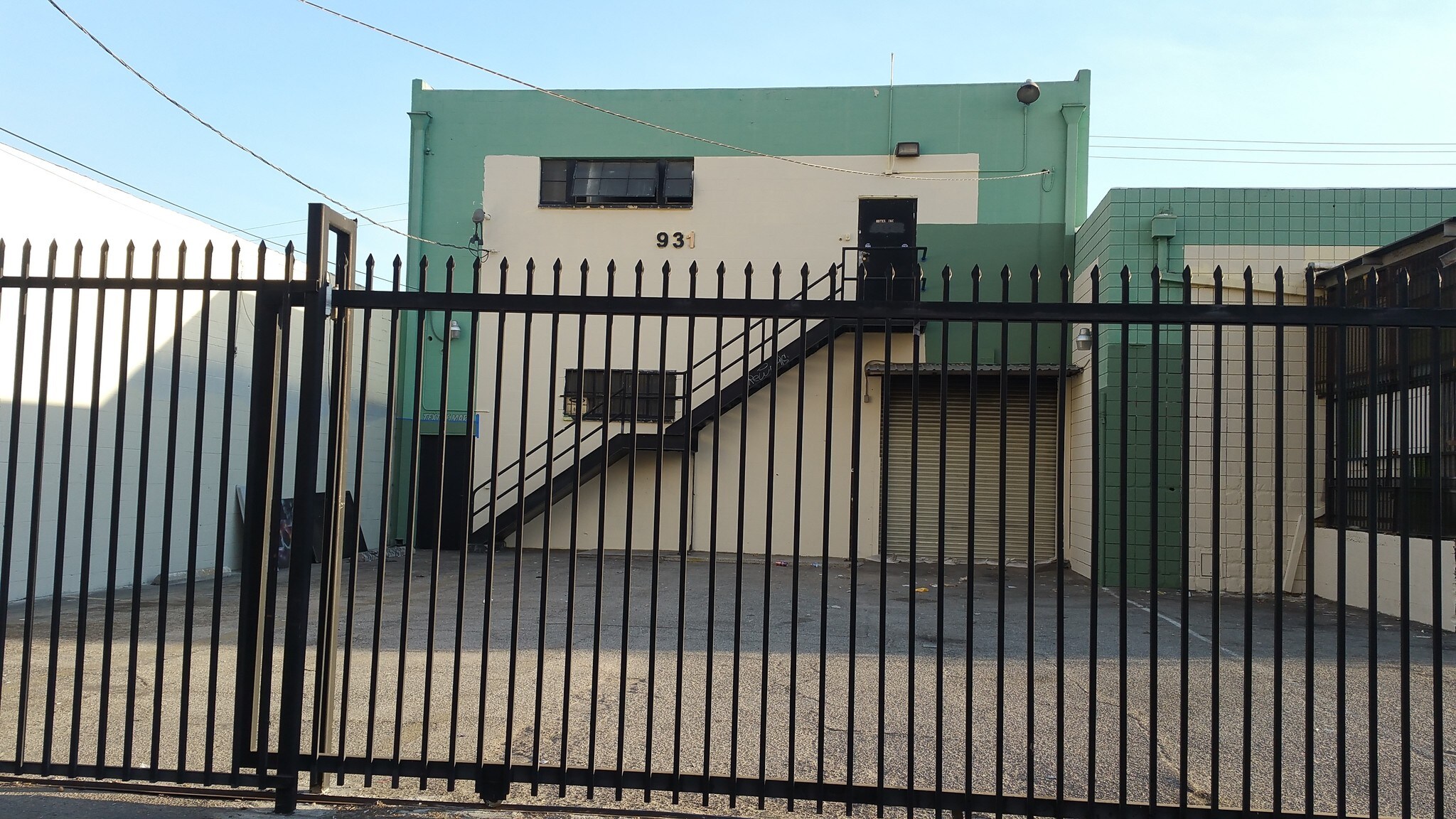 931 E 14th St, Los Angeles, CA for lease Primary Photo- Image 1 of 3