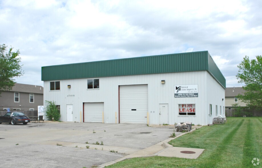 450 N Iowa St, Lawrence, KS à vendre - Photo du bâtiment - Image 2 de 3