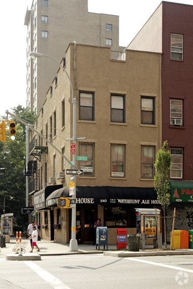 540 Second Ave, New York, NY for lease - Building Photo - Image 3 of 3