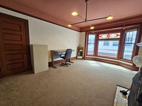 401 Broadway, Tacoma, WA for lease Interior Photo- Image 1 of 14